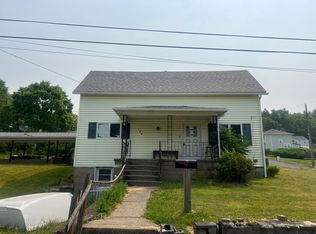 704 Sherman Ave, Waynesburg, PA 15370
