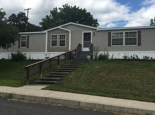 28 Elizabeth St, Port Henry, NY 12974