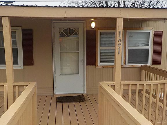3rd image of 121 Ashlyn Dr