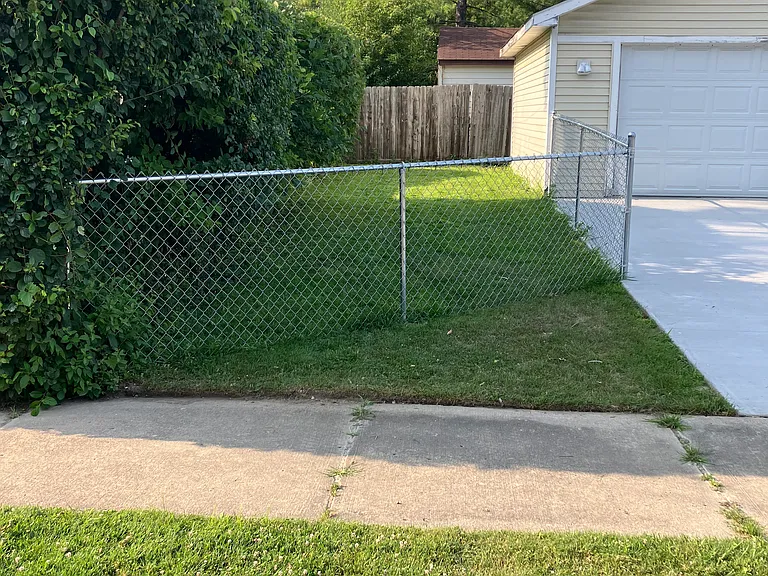 28409 Marshall St — Photo 9
