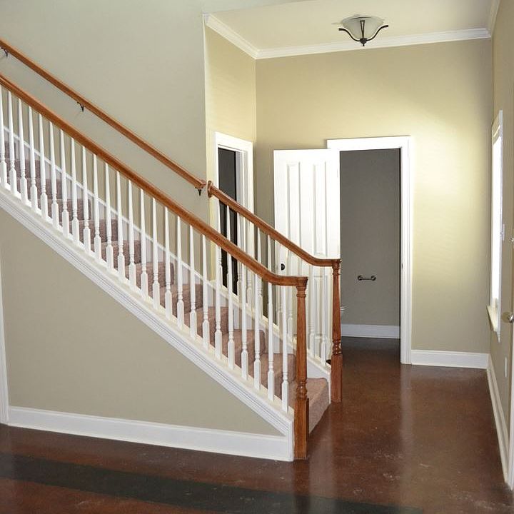 Bellagio Stair and half Bath