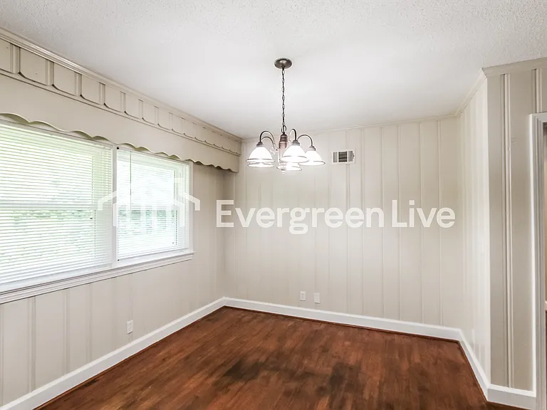12 Fairway Dr — Photo 4