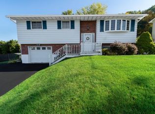 2462 Maria Blvd, Binghamton, NY 13903