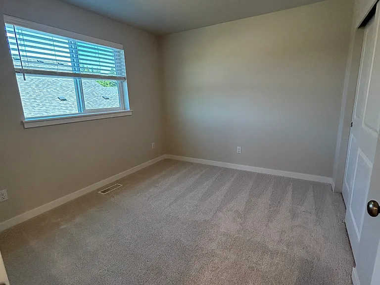 3rd upper level bedroom