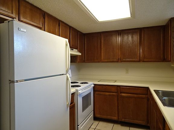 4th image of 705 Northcreek Dr