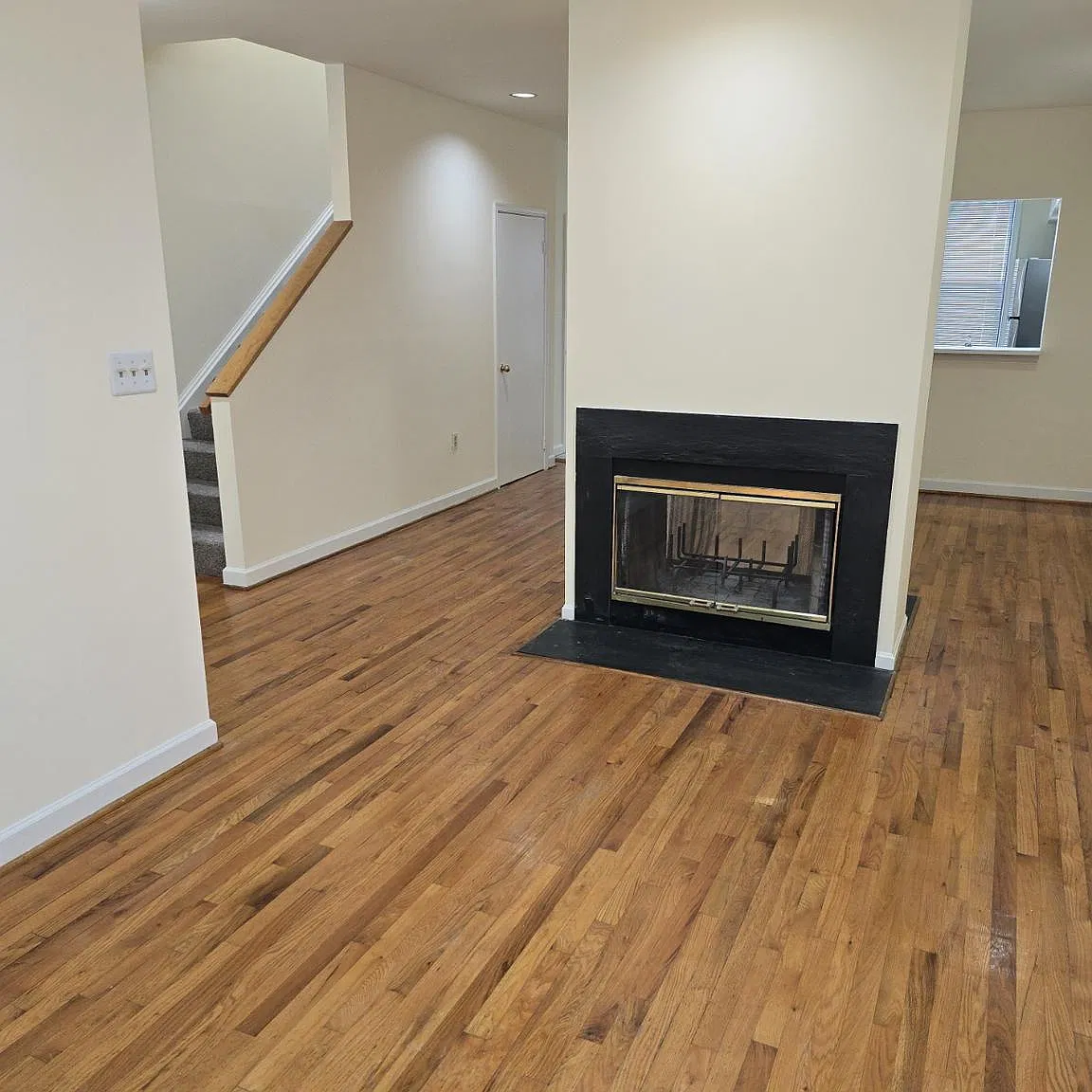 2 bed, 2.5 bath, 1524 sqft, $3,400 — Photo 3