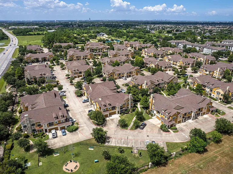 Avenues at Tuscan Lakes — Photo 53