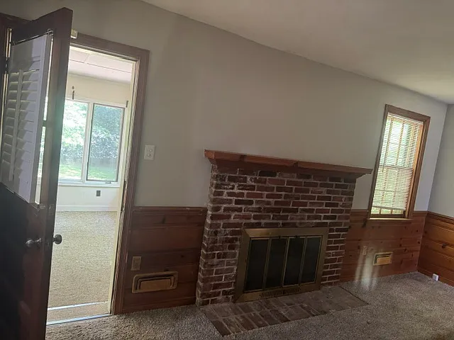 10548 Ashburn Rd N — Photo 6