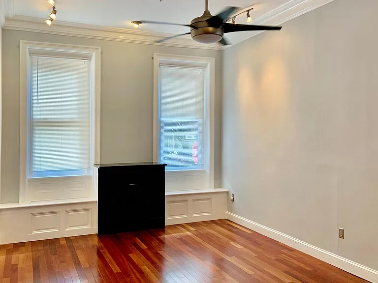 1939 Mount Vernon St #1 — Photo 5