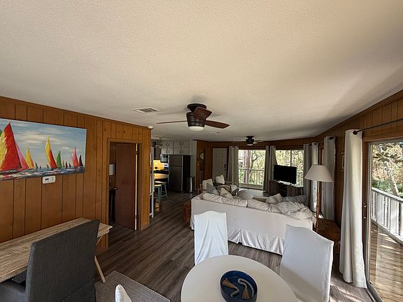 3rd image of 4684 Wilson Blvd