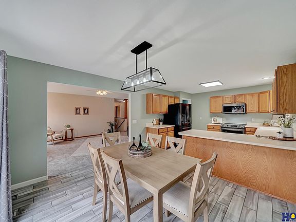 2nd image of 2837 Whitlock Rd
