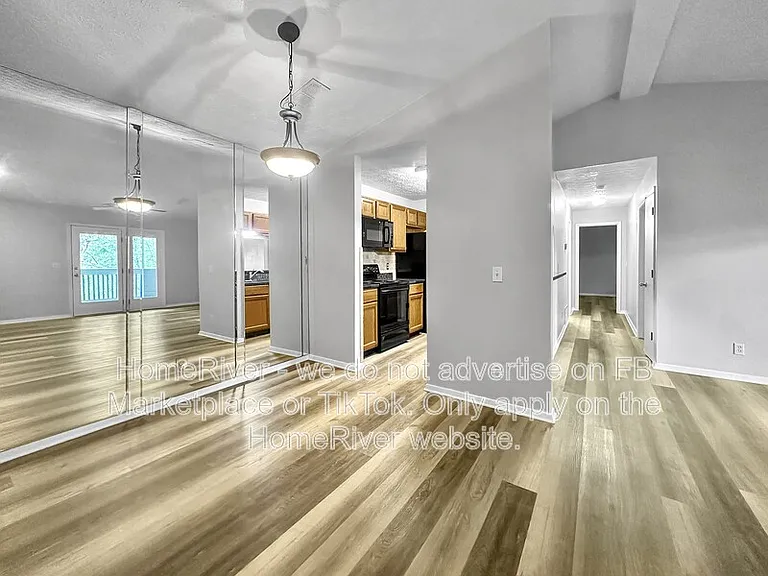 129 Warm Springs Cir — Photo 10