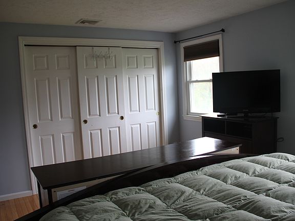 3rd image of 20 Washington St APT 3-3