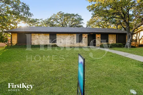 1808 W Cedar Elm Dr Photo 1