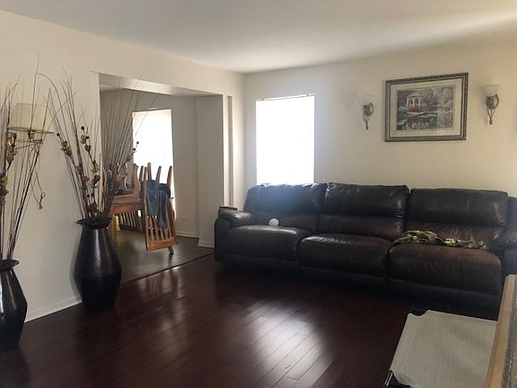 4th image of 507 Hillcrest Dr