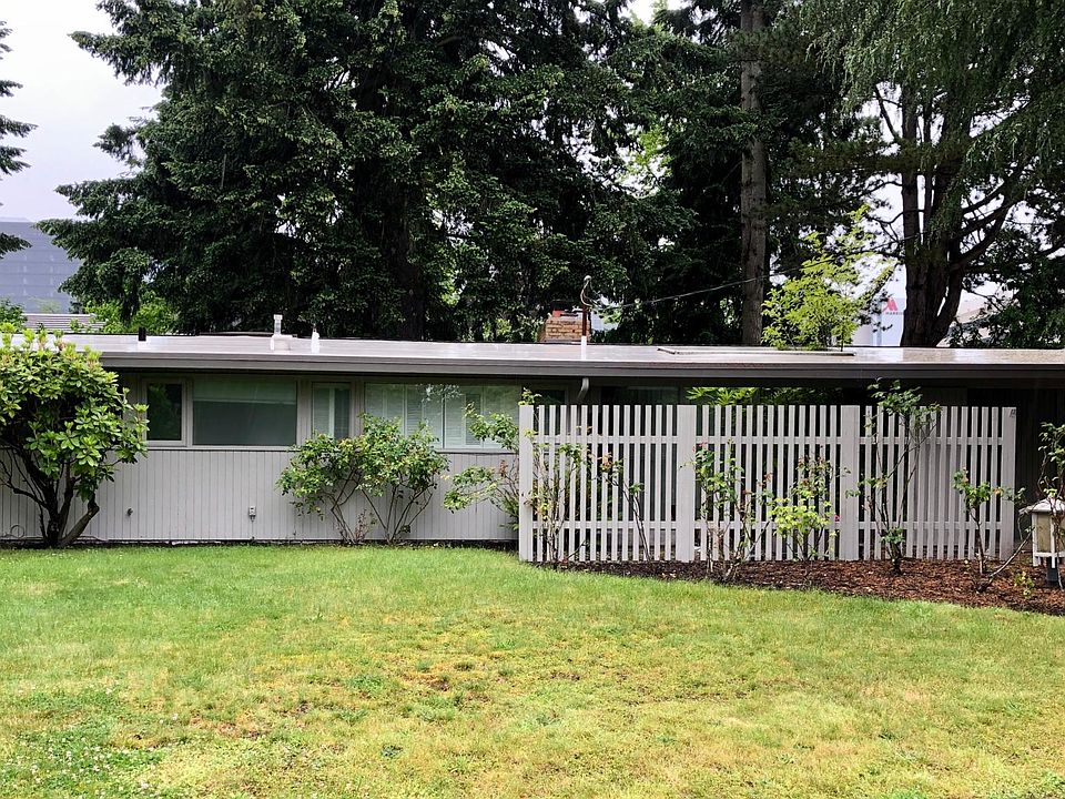 1st image of 10910 SE 1st St