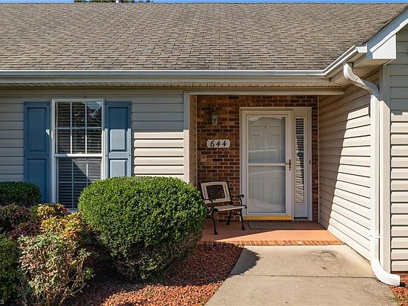 4th image of 644 Tuxford Ln