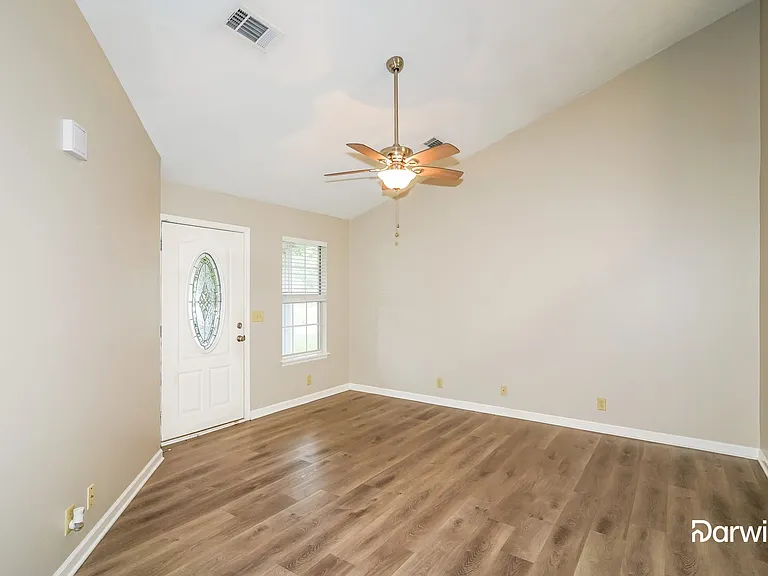 605 N Stonegate Dr — Photo 5
