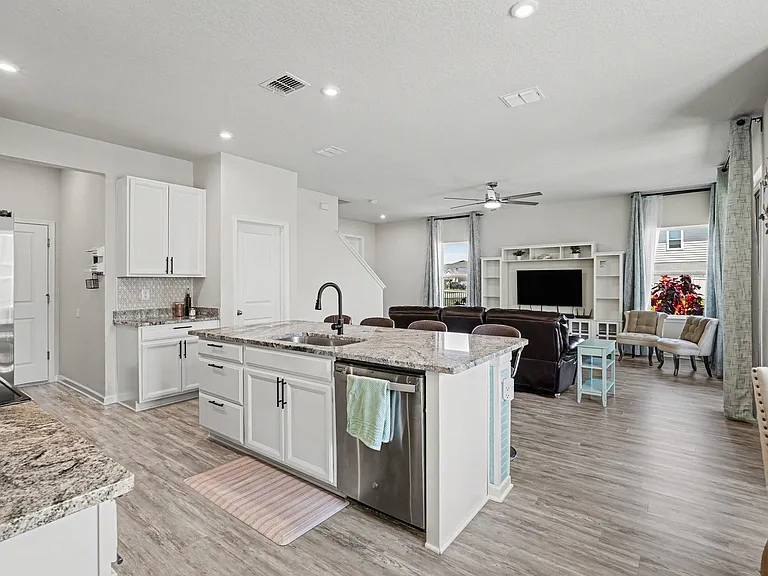 10729 High Noon Trl — Photo 11