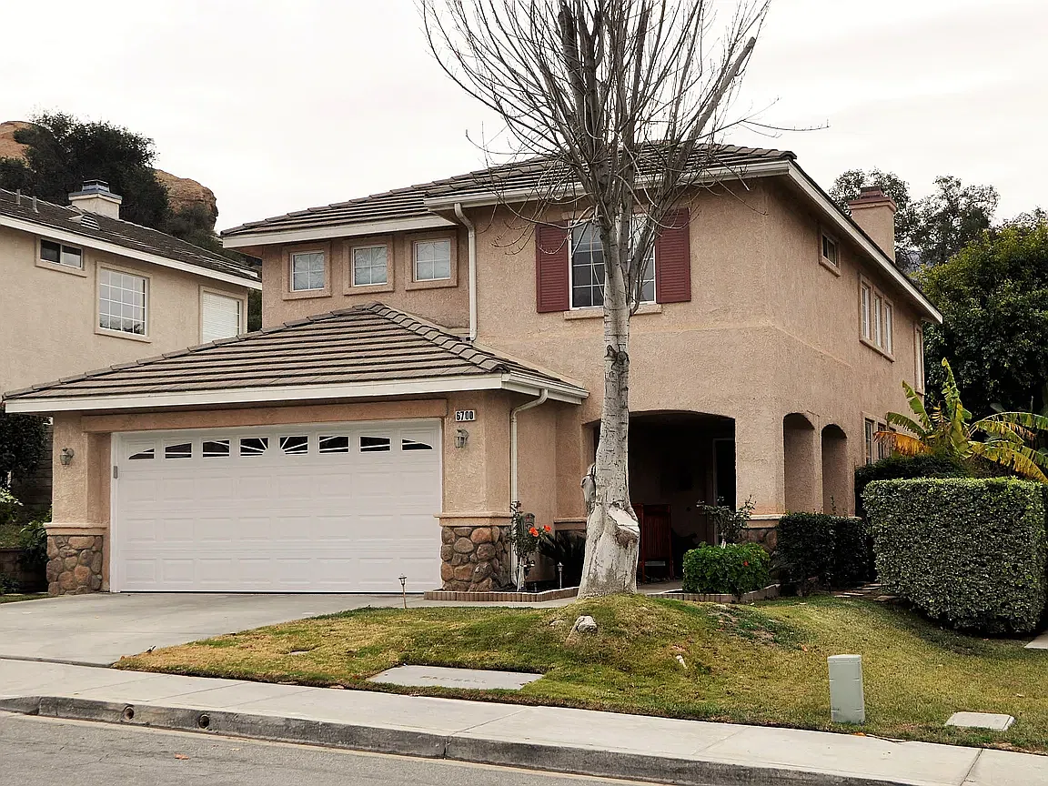 3 bed, 2.5 bath, 1760 sqft, $3,995 — Photo 1