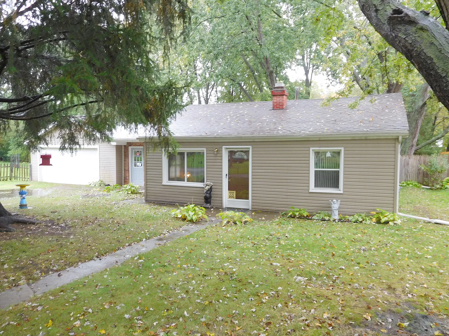 138 N Harefoote St photo 1
