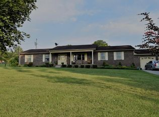 230 Sioux Trl, Jacksboro, TN 37757