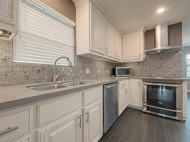 11406 High Star Dr — Photo 19