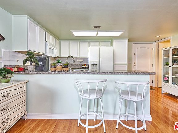 3rd image of 4760 Templeton St APT 3320