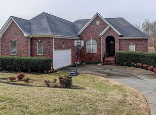 9539 Island Point Rd, Sherrills Ford, NC 28673