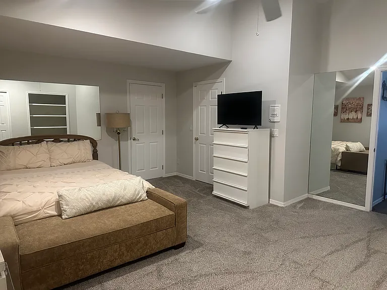 212 Silverado Dr — Photo 30