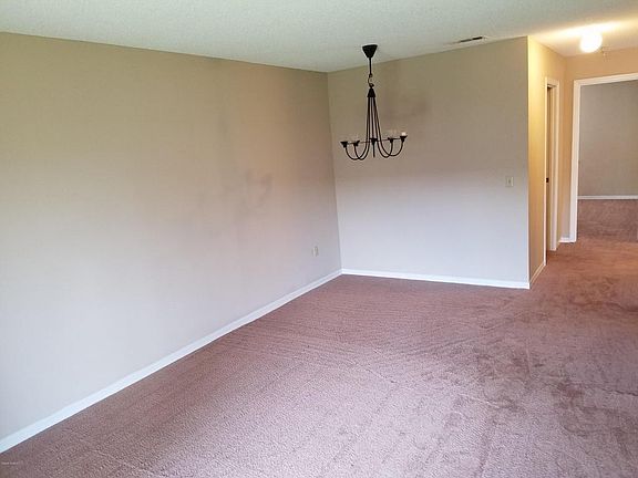 5th image of 1050 Mollie Ln #1050