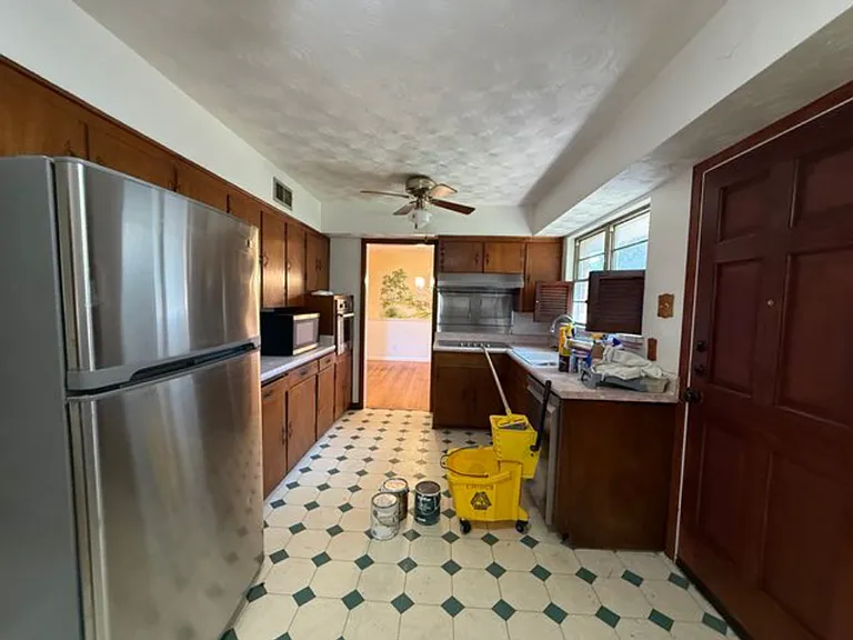 2834 Ava Ln — Photo 5