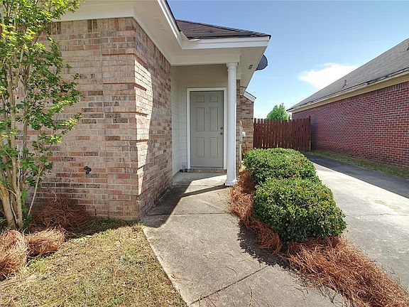 3rd image of 6944 Sandfield Dr