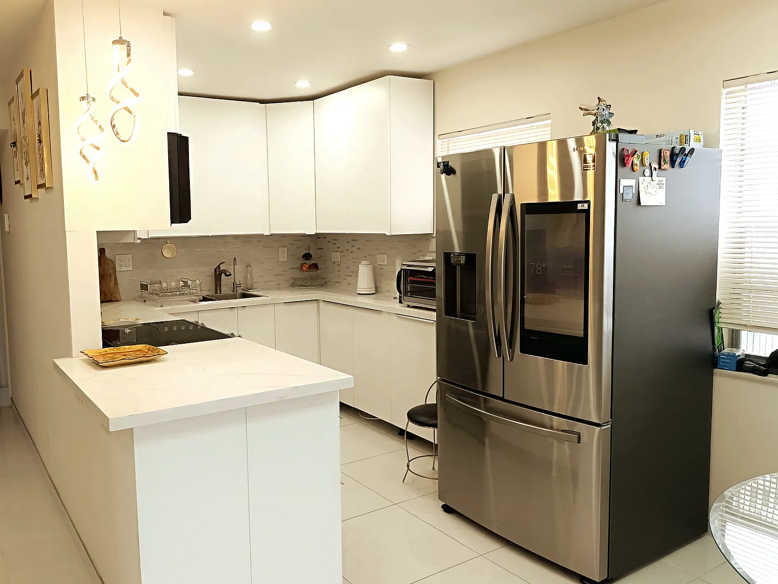2 bed, 907 sqft, $2,750 — Photo 2