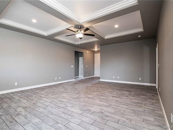 3rd image of 3377 Rosewood St