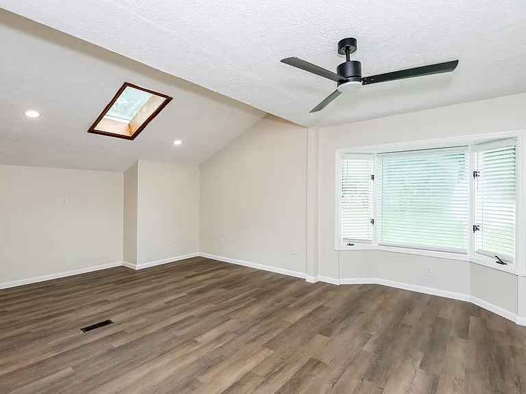 1801 Turnbull Rd — Photo 30