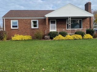 468 Blossom Ave, Campbell, OH