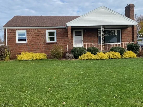 468 Blossom Ave, Campbell, OH 44405