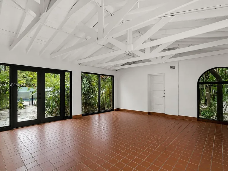 5390 Sunset Dr — Photo 19