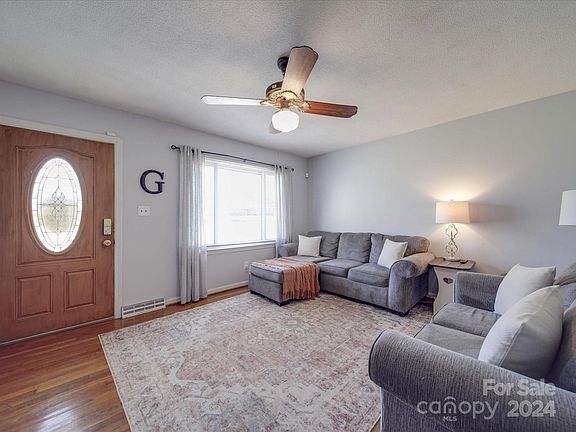 4th image of 613 N Cansler St