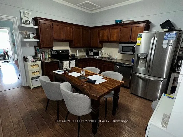3 bed, $2,850 — Photo 3