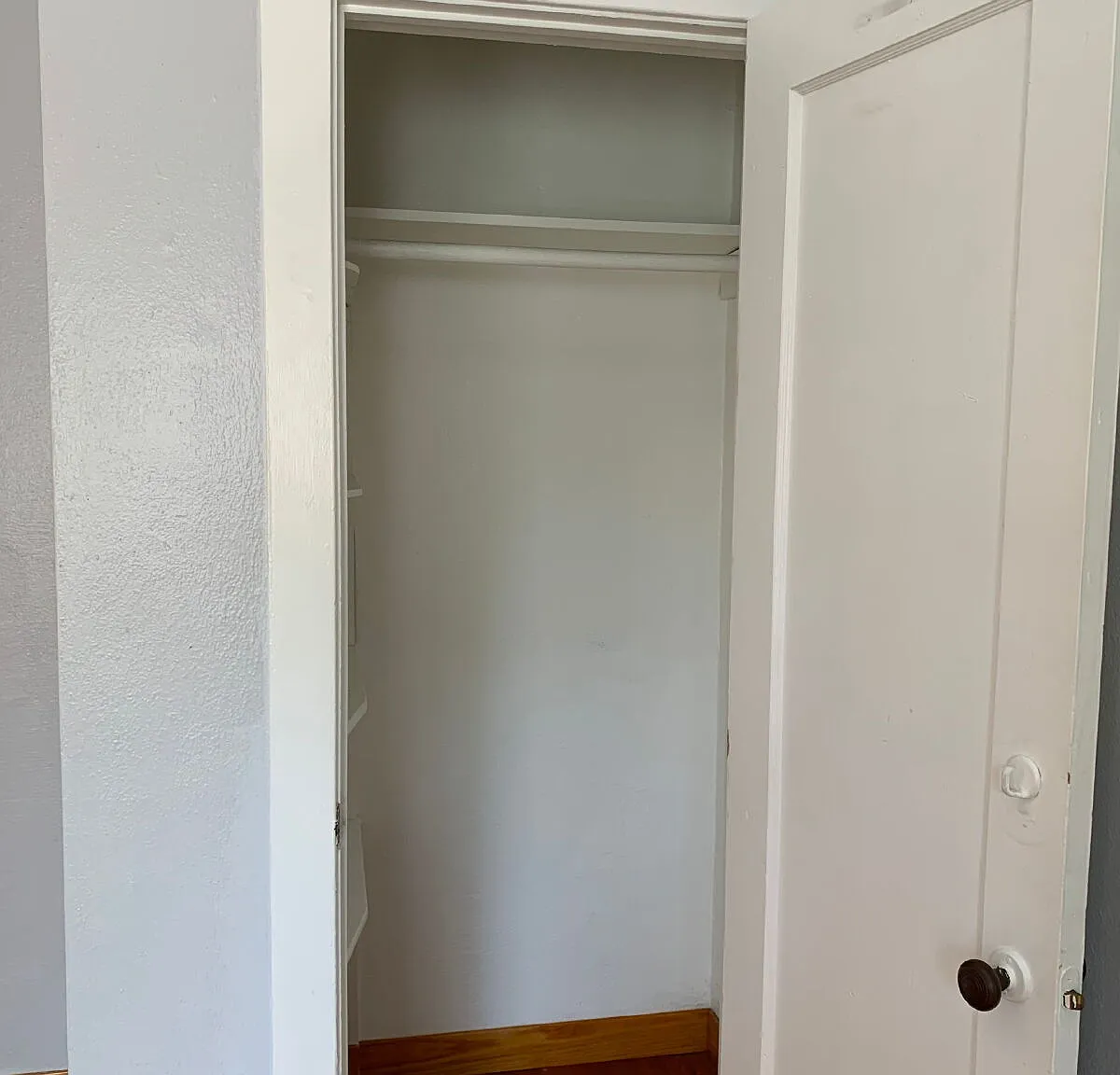 Studio, 1.0 bath, $650 — Photo 3