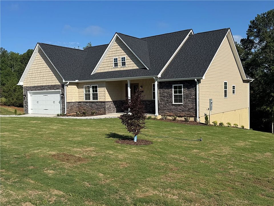 1st image of 711 Hidden Falls Dr