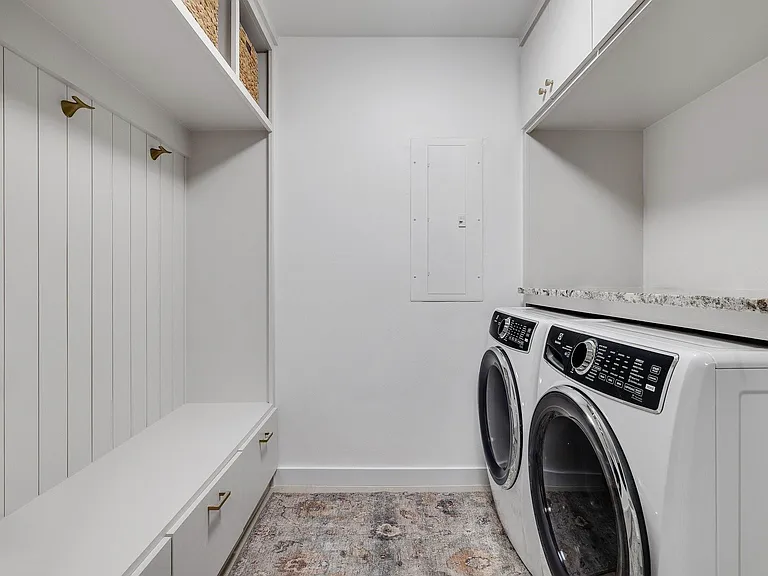 7158 Joyce Way — Photo 20