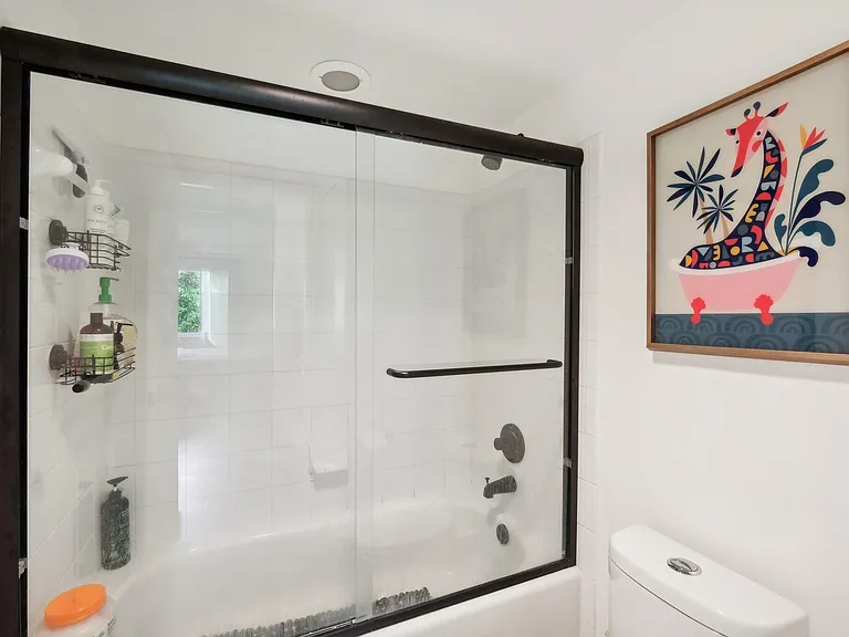 300 Scotia Dr #304 — Photo 15