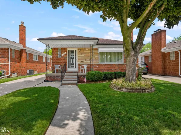 20919 Ardmore Park Dr, Saint Clair Shores, MI 48081
