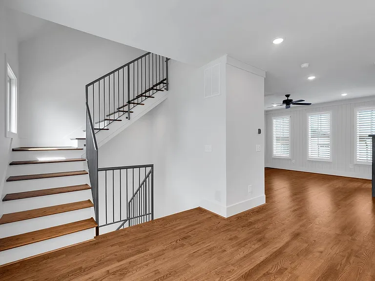 708 Anderson Rd — Photo 9