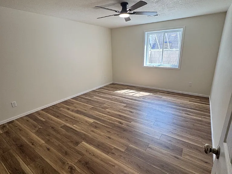 2126 E Country View Dr — Photo 25