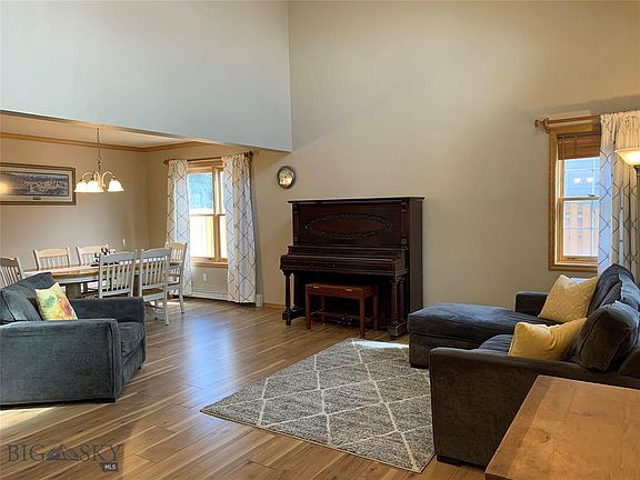 4th image of 1024 Woodland Dr