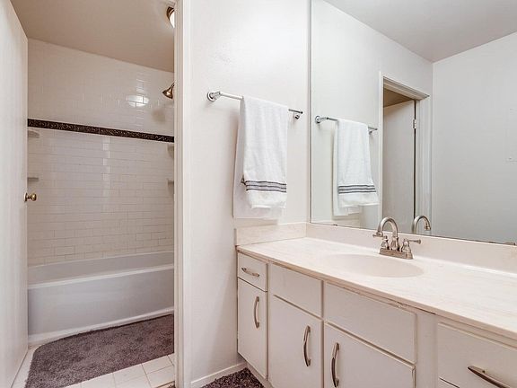 5th image of 9082 N Park Plaza Ct